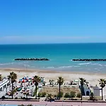 Apartment Close To The With Wifi & Ac By Host Hero Lido di Fermo