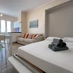 Apartment Close To The With Wifi & Ac By Host Hero *