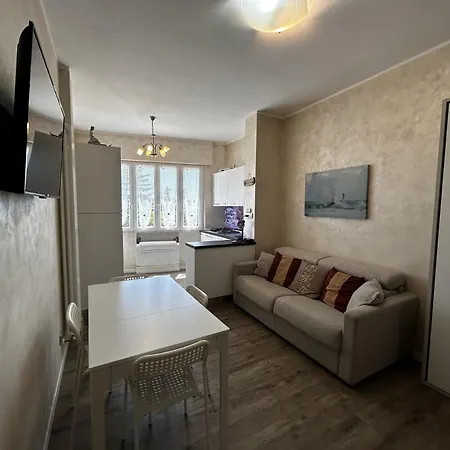 Moderno Monolocale Sul Mare Con Wifi & A/c