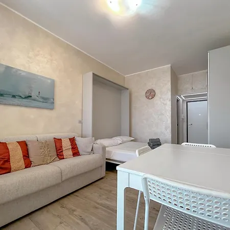 Moderno Monolocale Sul Mare Con Wifi & A/c Apartment