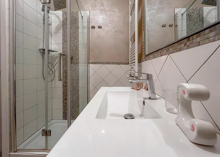 Close To The With Wifi & Ac By Host Hero Appartamento *