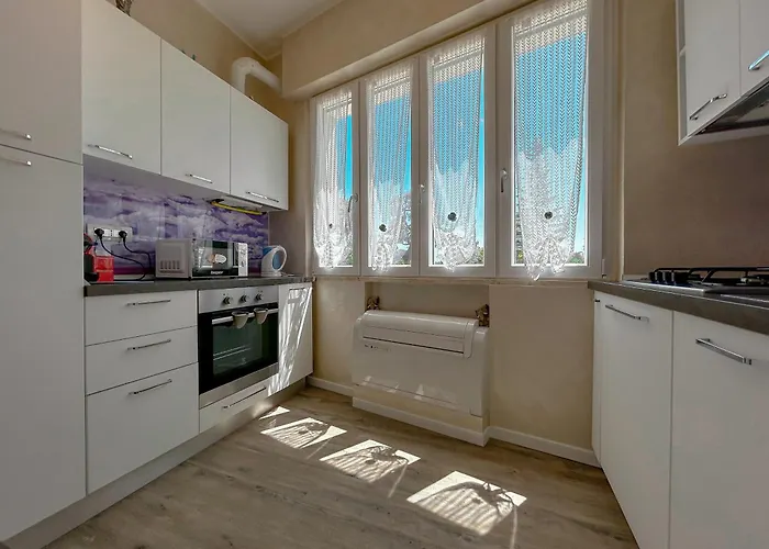 Close To The With Wifi & Ac By Host Hero